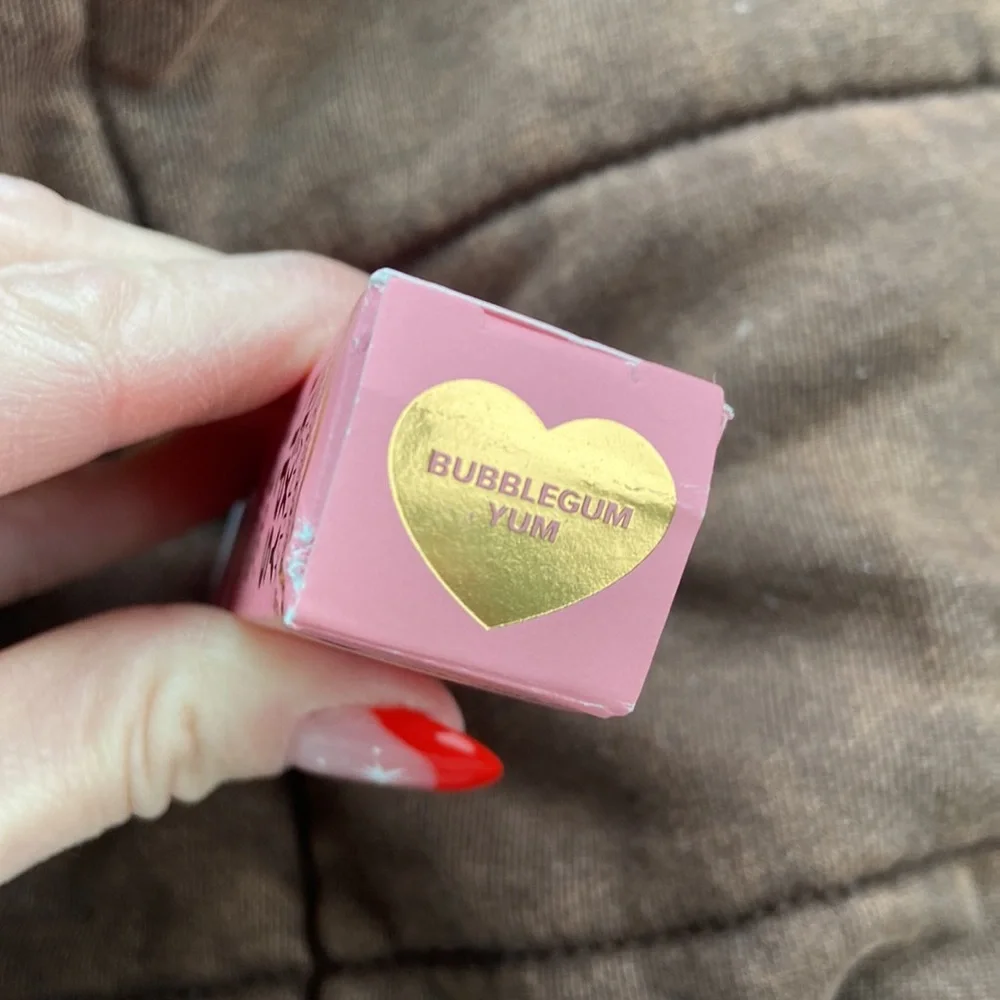 Too Faced Lip Injection Extreme Hydrating Lip gloss Plumper bubblegum yum pink